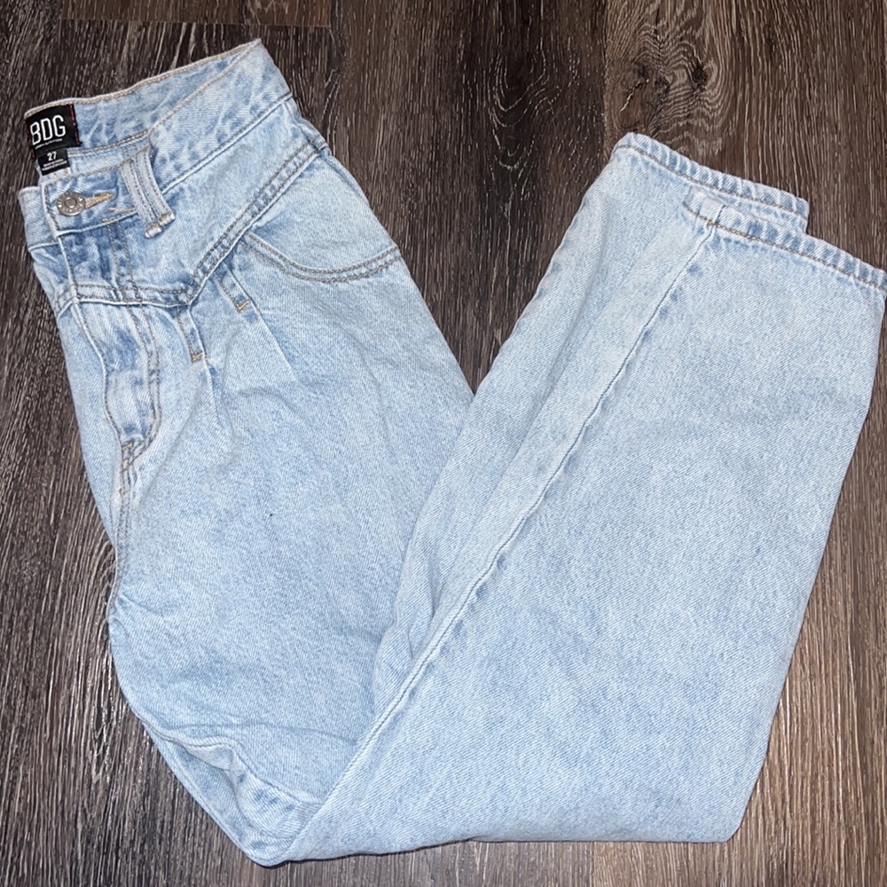 BDG urban outfitters Light Wash Jeans Boyfriend Jeans denim mom jeans